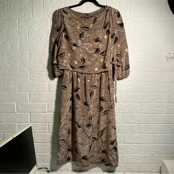 Vintage MIDI Dress with Feather Pattern Size 16 Tie Waist Brown Black Shimmer - Picture 1 of 14